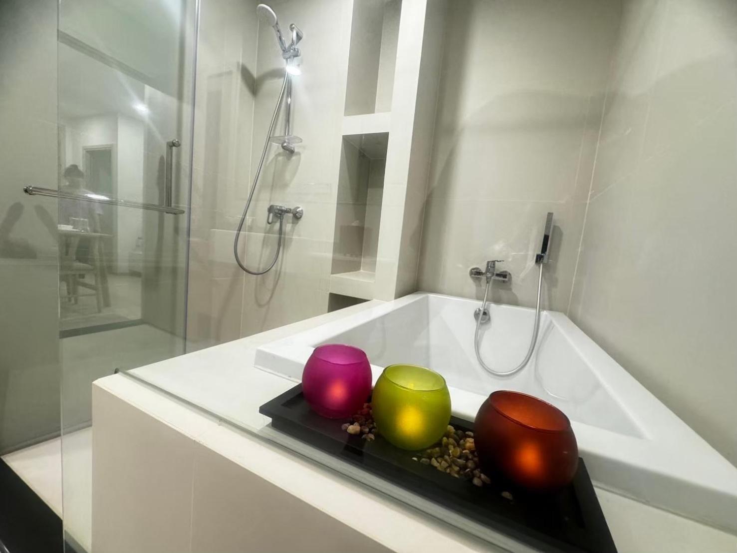 Ekamai 2 Bed Room Bangkok Exterior photo