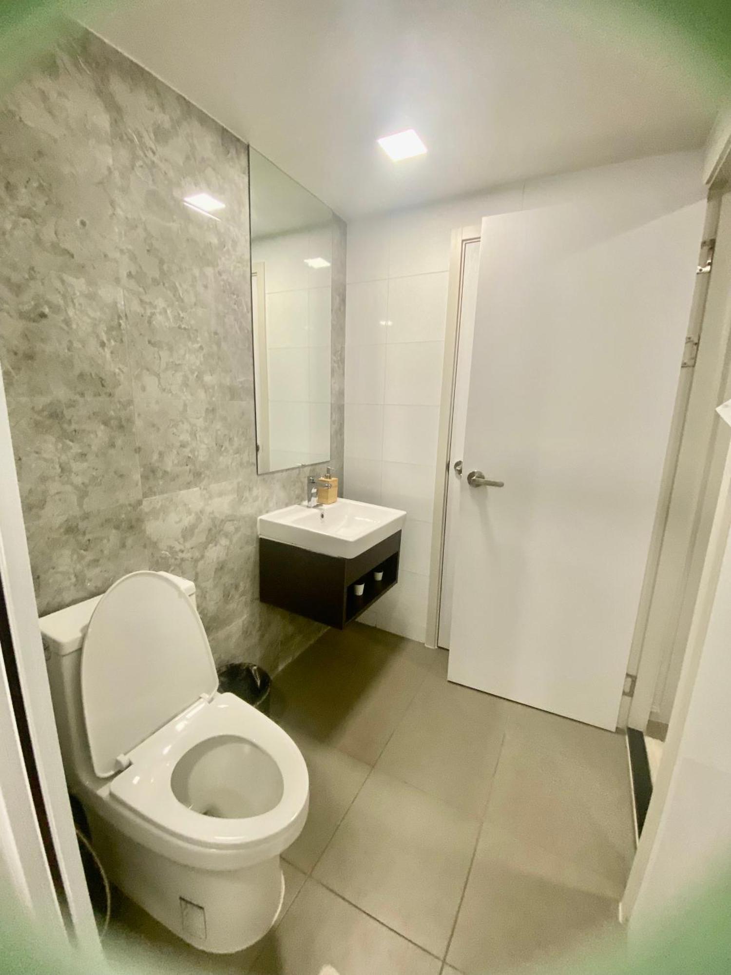 Ekamai 2 Bed Room Bangkok Exterior photo